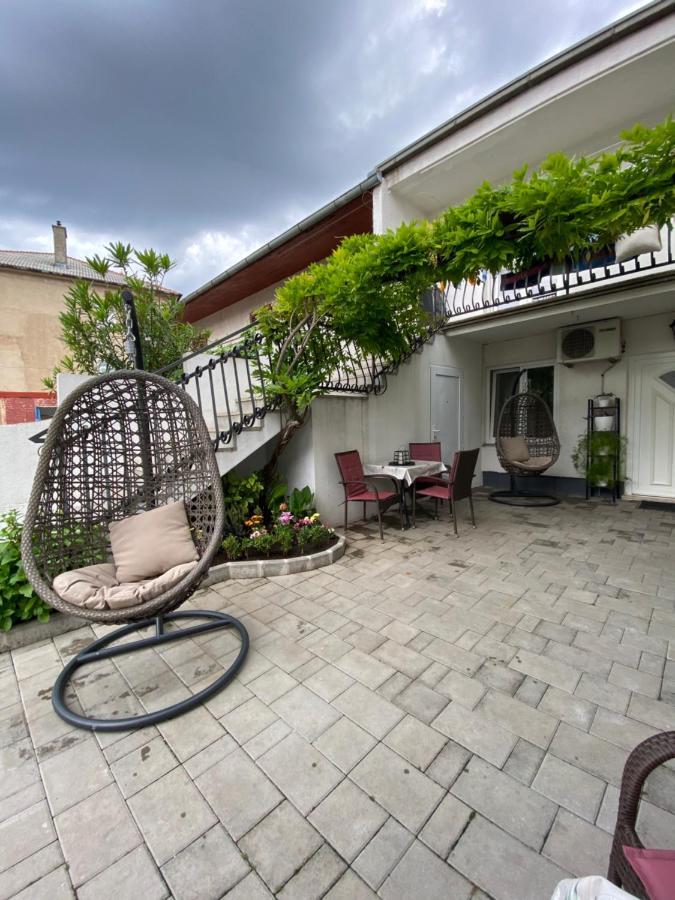 Apartment Andreja Сен Екстериор снимка